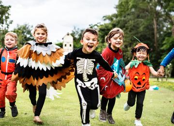 Children on Halloween 